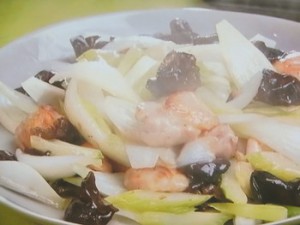 鶏肉と新玉ねぎの塩炒め