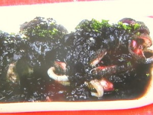 イカの墨煮