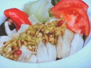 簡単蒸し鶏とピーナツソース