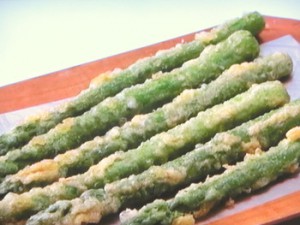 アスパラガスの卵フライ