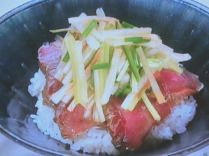 サラダ風・かつおたたき丼
