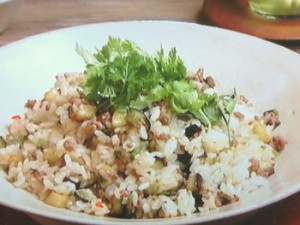 なすとひき肉の辛み混ぜごはん