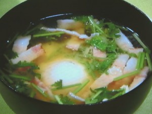 パクチーのみそ汁