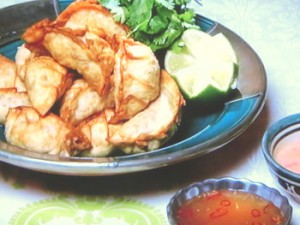パクチーどっさり揚げギョーザ