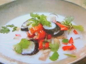 もこみち流 タイ風 鶏むね肉のココナツミルクスープ