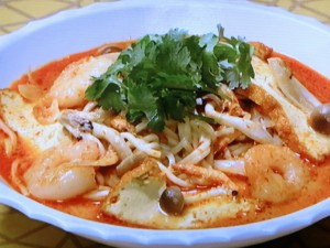 えびと厚揚げのシンガポールラクサ風