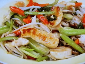 塩もみ野菜と鶏肉のオイスターソース炒め