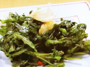 春菊のにんにく炒め