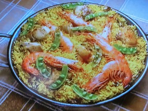 もこみち流 鶏もも肉と有頭エビのパエリア
