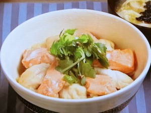 鮭とささ身の蒸しごはん