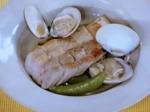 豚肉とはまぐりの蒸し煮