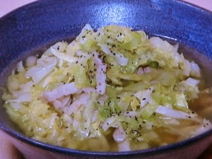 春のキャベツと豚の蒸し煮