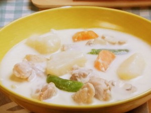 チキンクリームシチュー