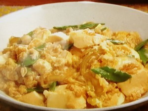 絹ごし豆腐と揚げ玉の卵とじ
