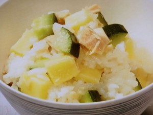 ツナときゅうりの洋風混ぜご飯