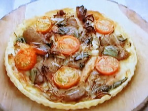 もこみち流 パンチェッタとソーセージとトマトのタルト