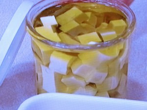 豆腐のオリーブ油漬け