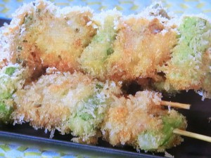 アスパラと豚こまの串カツ