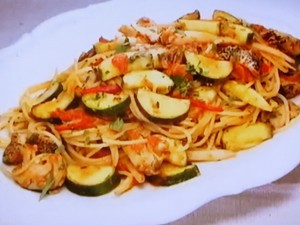 もこみち流 つぶ貝とホワイトアスパラガスのトマトパスタ