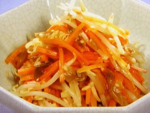 にんじんともやしの中国風サラダ