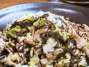 豚肉、キャベツ、ひじきの鍋蒸し