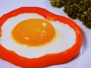 パプリカの目玉焼き