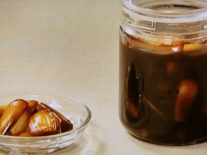 らっきょうの黒酢漬け