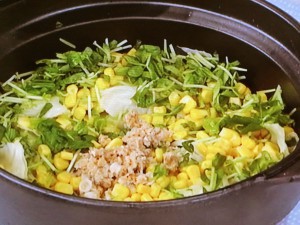さけ缶&コーン缶のキャベツ蒸し
