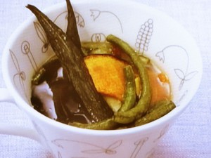 野菜チップスのみそ汁