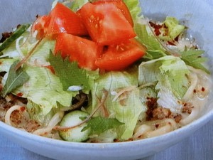 サラダうどんタンタン風