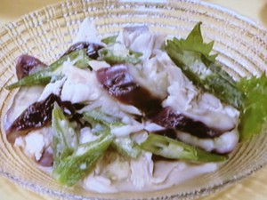 レンジ蒸し鶏のおかずサラダ