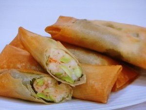 青紫蘇がいい感じ☆海老と枝豆チーズ春巻き