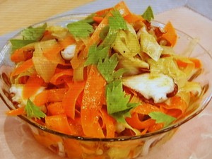 カロテンいっぱいリボンサラダ