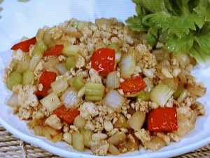 セロリと玉ねぎの鶏肉炒め