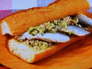 イワシのバゲットサンド