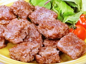 まるで牛肉!節約合挽きサイコロステーキ☆