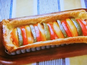 もこみち流 ベーコンと3色パプリカのキッシュ