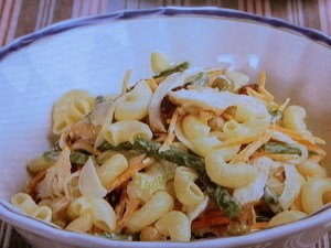 チキンマカロニサラダ